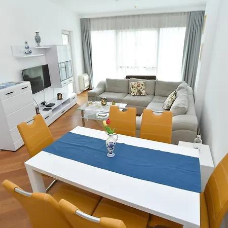 Tre Canne Can Apartment Budva